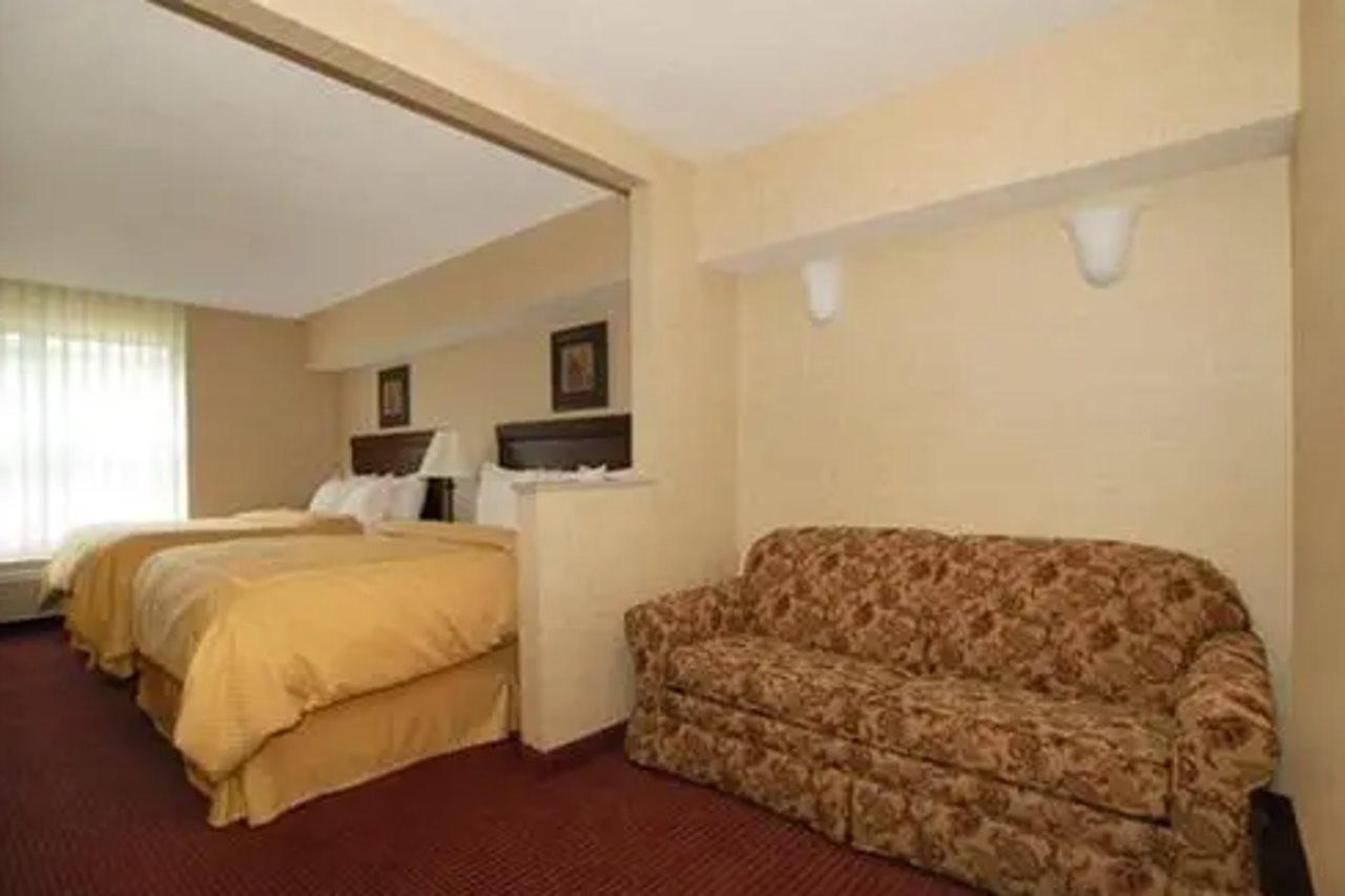 Comfort Suites Lake George - Queensbury Dış mekan fotoğraf